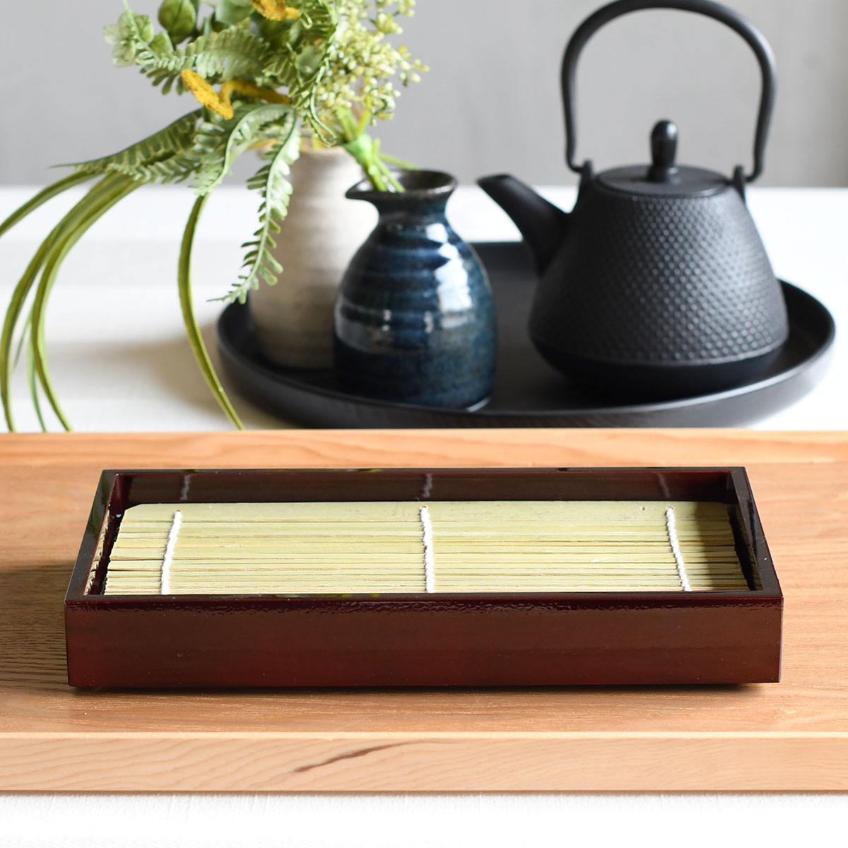 乐天商城 - 【取り寄せ商品】用美 YOUBI そば器 創・長角盛皿 溜塗　竹すだれ付き　38517【うどん そば 竹かご ざる 懐石 和食器 おもてなし 和食 料亭 割烹】