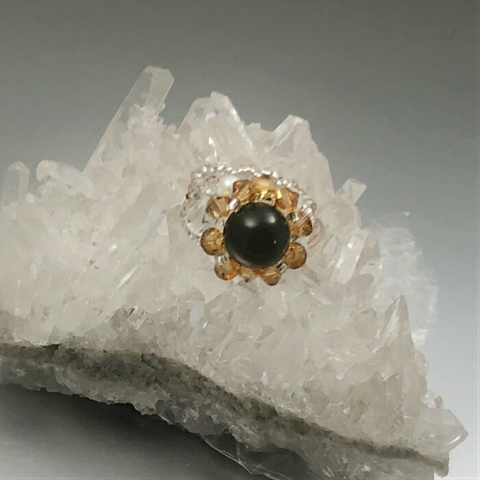 【オニキス リング】　指輪　天然石　スワロフスキービーズ　女性 母の日 プレゼント 金属アレルギー対応