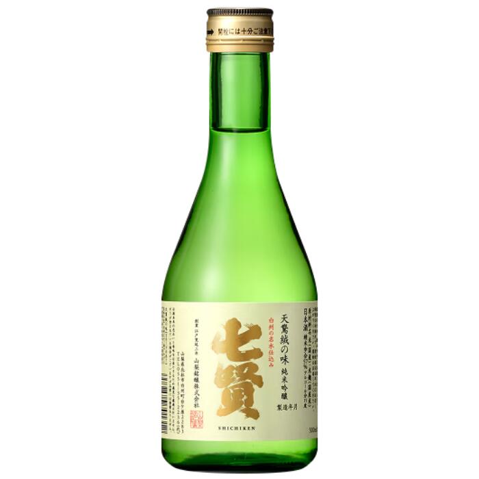 内容量300ml原産地山梨県　山梨銘醸※画像はイメージです。七賢を象徴する、切れのいい果実味と酸味。長く愛されてきた、七賢の定番酒。ベルベットのような滑らかな舌ざわりが特長です。洋梨の香りの後に続くのは、黒胡椒とミント。切れのいい果実味と軽...