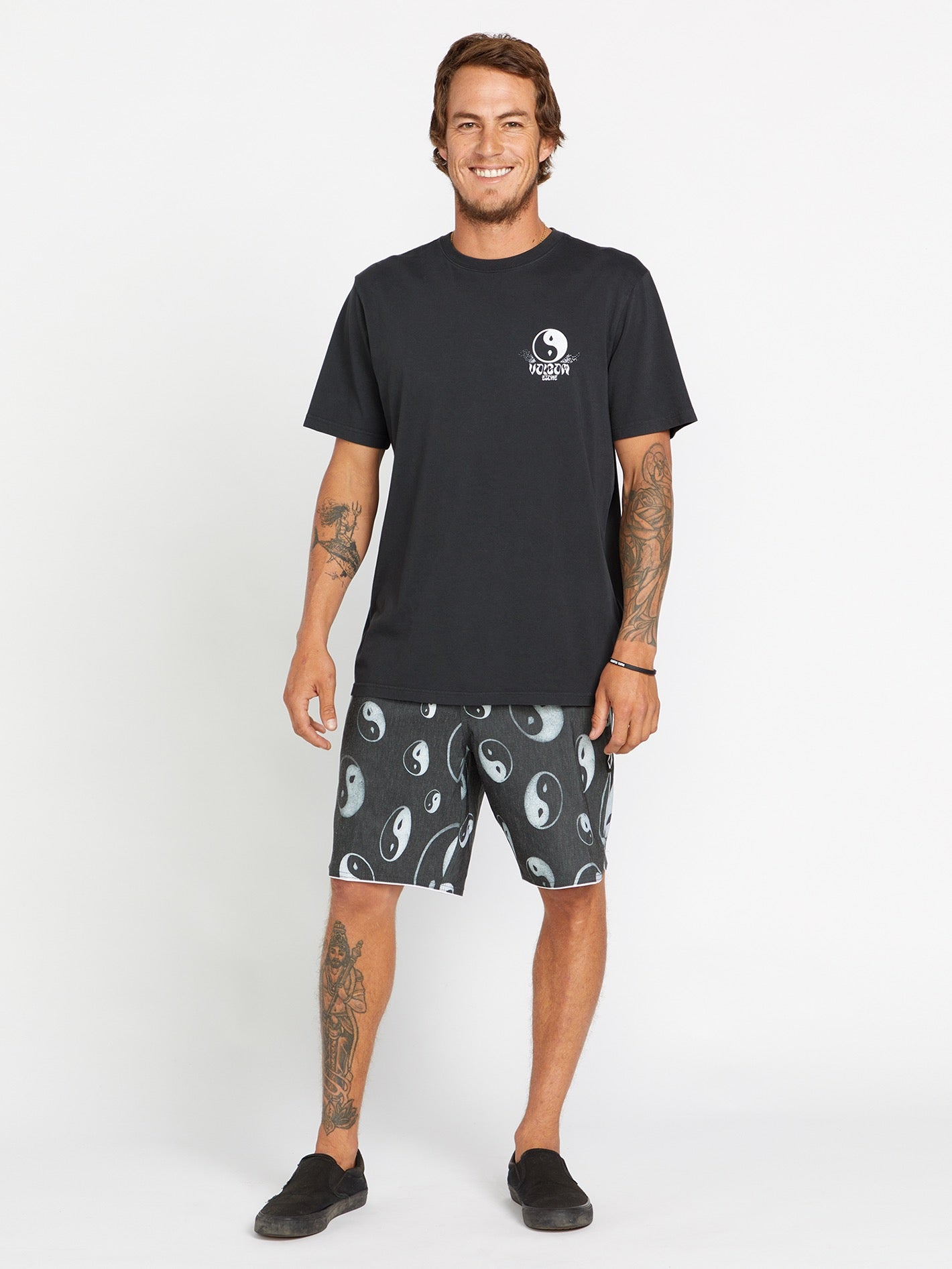 セール SALE VOLCOM ボルコム SENSE SCALLOP STONEY メンズ フィットタイ ボードショーツ 水着 海パン サーフィン サーフパンツ 海水浴 夏 水泳 ビーチウェア