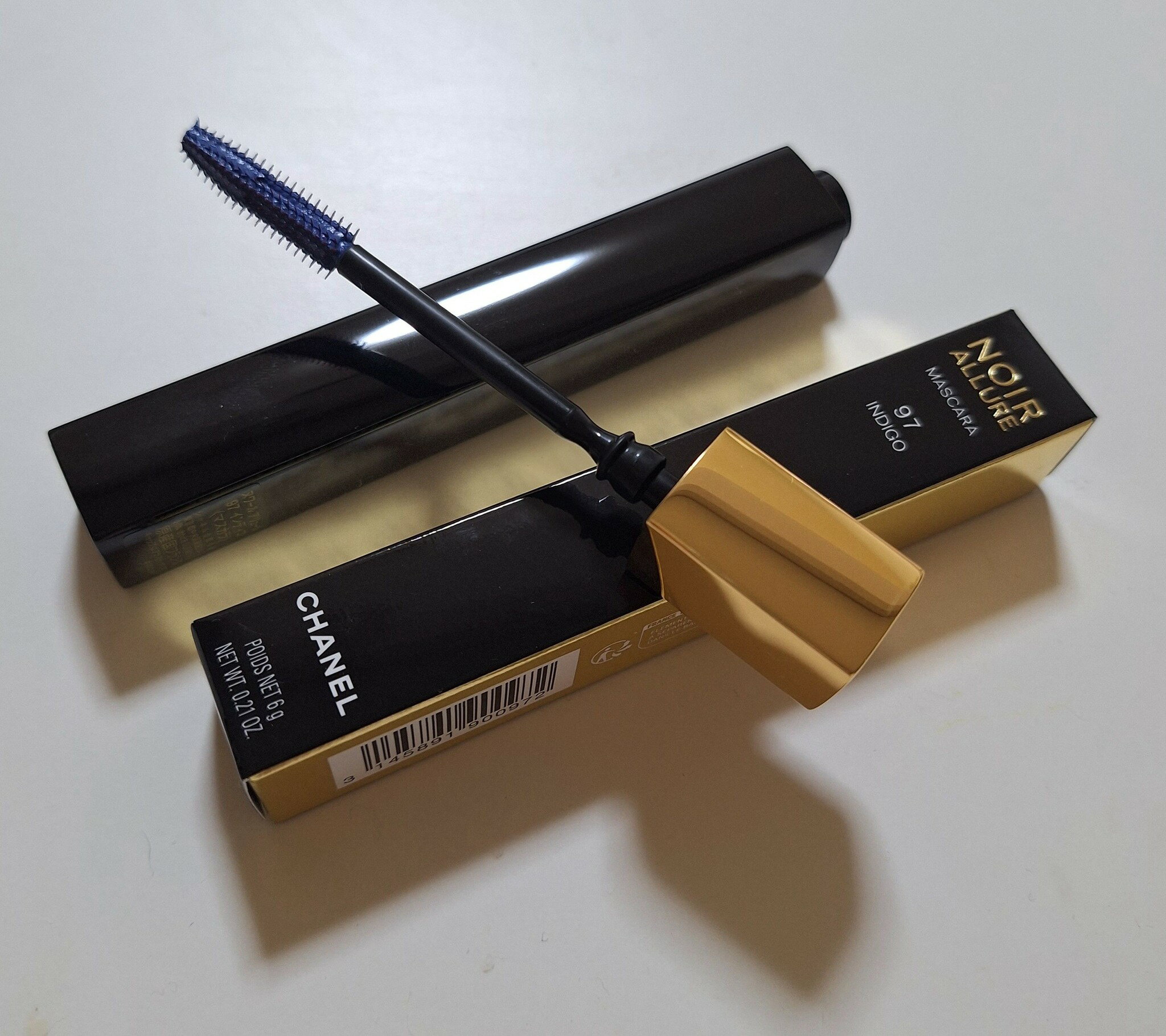 Rakuten - chanel ショッパー付　シャネル 　ヌワール　アリュール（シーズン限定）　＃97