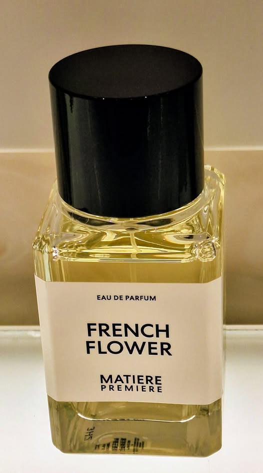 あえてモダンに再解釈されたチュベローズ 香水レビュー フレンチ