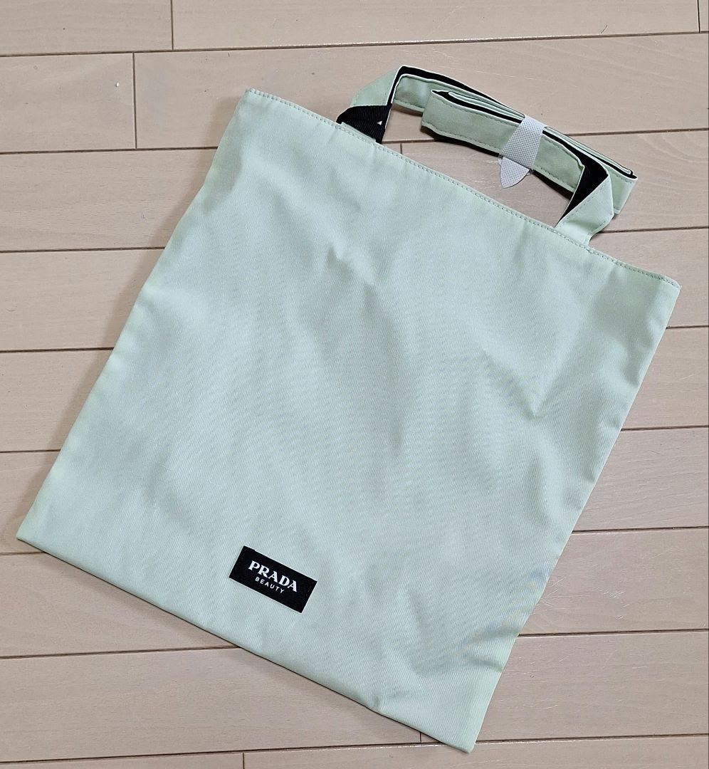 商品詳細 商品 PURADAlip 内容量 1pc 区分 広告文責 キーリン 東昇商事 06-6389-8289（連絡先電話番号）カラー　ミントグリーン＆ブラック（リバーシブル） サイズ　横36.5×縦38×持ち手27 　　　 素材　ポリエステル