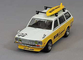 1/64 TARMAC WORKS × MOON Equipped Datsun Bluebird 510 Wagon ダットサン ブルーバード ワゴン ミニカー