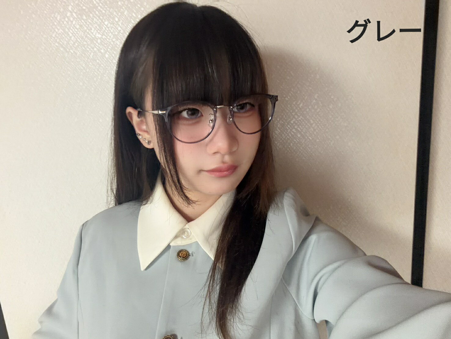 Rakuten - 高品質なウルテム素材を使用し、耐久性と軽量性を兼ね備えたメガネです。男女兼用ボストン型のデザインで、スタイリッシュかつ洗練された印象を与え、日常使いに最適です。HOYA球面レンズ付き ・1日～2日で発送 ・オプションレンズ2日～4日で発送