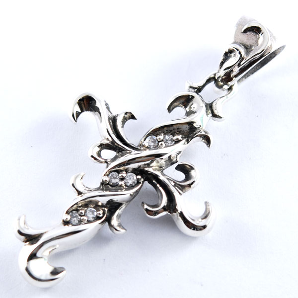 スタイリッシュなデザインBIGクロスに光り輝くジルコニア☆CZスタイリッシュクロストップ