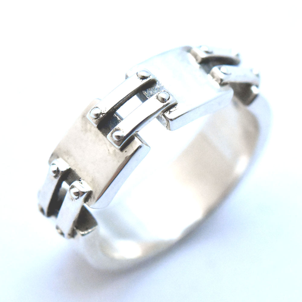 ブリキを張り合わせたようなデザイン性豊かな格好いいリング☆デザインリング