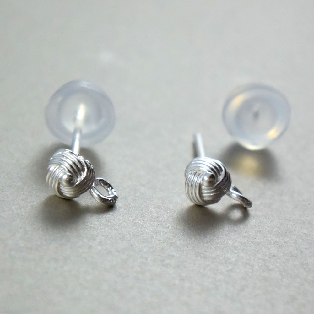 デザインポストピアス4.2mm　シルバーパーツ　1ペア