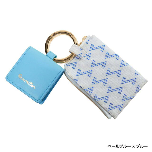 ◇見た目の可愛さにパッと華やぐ存在感。ゴルフから日常まで活躍するミニポーチ◇カラビナ付きセパレートポーチ。■カラー(メーカー表記)：ペールブルー×ブルー(03：アクア×ブルー)ホワイト×シルバー(03：モノホワイト×シルバー)ブラック×イエロー(03：ダークブラック×イエロー)■素材：PVC 本革■サイズ：マーカーポーチ/幅7×高さ6×マチ0.9cm ティーポーチ/幅7.7×高さ11×マチ1.8cm■生産国：ベトナム■2026年モデルGORA ゴーラ ごーら ゴルフ ラウンドポーチ ゴルフ ラウンドポーチ