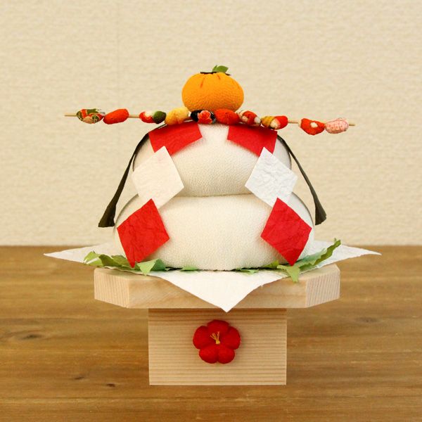 《 お正月飾り 》★即日出荷★丸全 お鏡さん ちりめん 鏡もち (在庫限り) お正月 正月 鏡餅 餅 もち 正月飾り お正月飾り 縁起物 和 ちりめん お鏡さん ちりめん 縮緬 置物 モダン かわいい おしゃれ 手作り 玄関 インテリア 華やかのサムネイル