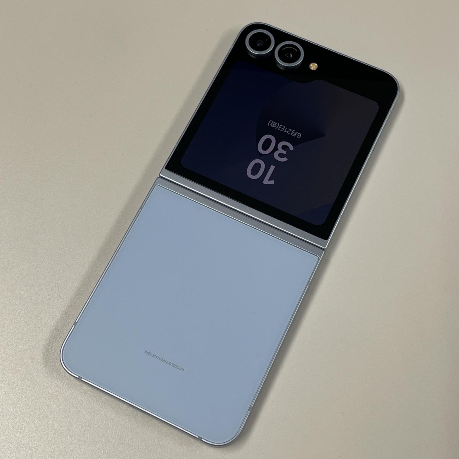 【中古】au Galaxy Z Flip6 SCG29 256GB ブルー SIMロック解除済 中古スマホ 中古iphone 保証付き 送料無料 白ロム 中古携帯