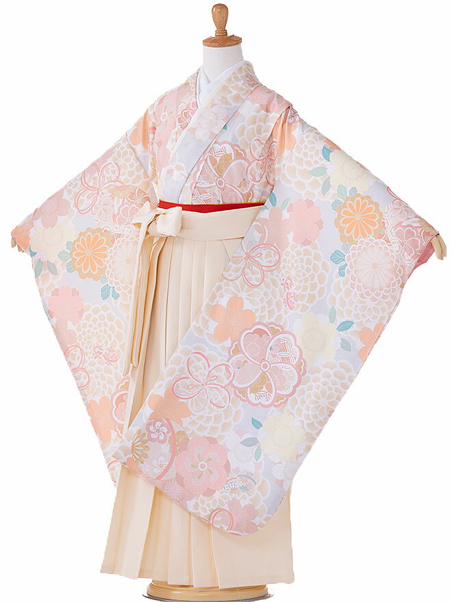 安心サポート・離島料金などの追加料金は、当店からの「予約成立メール」にて価格を変更してお知らせします。卒園式袴(女の子) 全てが揃うフルセットレンタル(髪飾りもついた10点セット) レンタル期間は余裕の3泊4日 Front back detail 対応身長 115cm〜125cm サイズ 肩裄：54cm 袴丈：65cm 素材 表地：化繊、裏地：合成繊維 レンタル期間 3泊4日レンタル 10月～12月の利用はできません。ご了承ください 3泊4日レンタル 送料について 往復無料 一部離島（沖縄・北海道含む）返送料金3,300円かかります 注意事項 ●小物について 袴、その他小物の色は写真の物となります。 ●ブランドは着物のみとなりますその他、付属小物は通常の物となります ●襦袢について 襦袢タイプは袖なしタイプとなります ●色について ディスプレイによって色味が多少異なる場合があります。