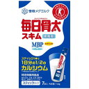 【商品解説】スティック1本で1日分の1／2のカルシウム。【成分】エネルギー56Kcal、たんぱく質3、9g、脂質0、2g、飽和脂質酸0、1g、炭水化物9、6g、糖質9、6g、食物繊維0、0g、ナトリウム67mg、ビタミンD1、2から2、5ug、関与成分カルシウム350mg、MBP12、5mg【スペック】●型式：（マイニチホネブトMBPスキム（16g）●JANコード：4903050505111【注意事項・特記事項】※予告なくパッケージデザイン等が変更になり掲載画像とは異なる場合があります。※開封後の返品や商品交換はお受けできませんこの商品は宅配便でお届けする商品です出荷可能日から最短日時でお届けします。※出荷完了次第メールをお送りします。配送サービス提供エリアを調べることができます「エリア検索」をクリックして、表示された画面にお届け先の郵便番号7桁を入力してください。ご購入可能エリア検索お買い上げ合計3,980円以上で送料無料となります。※3,980円未満の場合は、一律550円（税込）となります。●出荷可能日から最短日時でお届けします。（日時指定は出来ません。）　※お届け時に不在だった場合は、「ご不在連絡票」が投函されます。　「ご不在連絡票」に記載された宅配業者の連絡先へ、再配達のご依頼をお願いいたします。●お届けは玄関先までとなります。●宅配便でお届けする商品をご購入の場合、不用品リサイクル回収はお受けしておりません。●全て揃い次第の出荷となりますので、2種類以上、または2個以上でのご注文の場合、出荷が遅れる場合があります。詳細はこちら■商品のお届けについて商品の到着日については、出荷完了メール内のリンク（宅配業者お荷物お問い合わせサービス）にてご確認ください。詳しいお届け目安を確認する1度の注文で複数の配送先にお届けすることは出来ません。※注文時に「複数の送付先に送る」で2箇所以上への配送先を設定した場合、すべてキャンセルとさせていただきます。