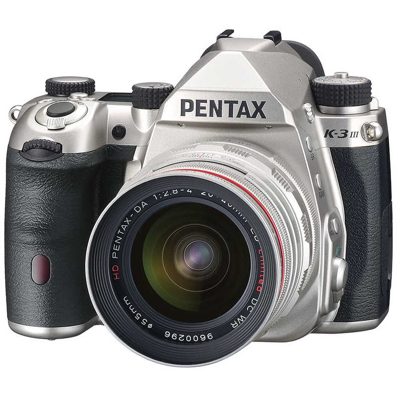 【商品解説】(PENTAX STATEMENT)として掲げている、撮影のプロセスまで愉しめる機能・性能を備えた(PENTAX K-3 Mark III)と、描写における“レンズの味”など、数値では測りきれない領域まで挑み、こだわりある仕上げが好評の(HD PENTAX-DA 20-40mmF2.8-4ED Limited DC WR)を組み合わせたキット。新カスタムイメージ(里び)を実装した最新の本体ファームウェアをプレインストール。ボディカラー（ブラック/シルバー）と同色のレンズをセット。【スペック】●型式：K-3 Mark III 20-40 Limited レンズキット シルバー（K3MARK3レンズキットSL）●JANコード：4549212304484レンズセット：ズームレンズ本体サイズ(H×W×D) mm：約103.5×134.5×73.5mm(突起部を除く)本体重量：約820g（バッテリー、SDカードを含む）約735g（本体のみ）撮像画面サイズ：23.3×15.5mm　原色フィルター／CMOSビューファインダー：【方式】ペンタプリズムファインダー　【視野率】約100％　【倍率】約1.05×（FA50mmF1.4・∞）　【アイレリーフ長】約20.5mm（見口枠より）、約22.0mm（レンズ中心より）　【視度調節機能】約-4〜+1m-1　【フォーカシングスクリーン】ナチュラルブライトマットIII総画素数：約2678万画素有効画素数：約2573万画素ISO感度：ISO AUTO / 100〜1600000 (1EVステップ、1/2EVステップまたは1/3EVステップ)シャッタースピード：オート:1/8000秒〜30秒、マニュアル:1/8000秒〜30秒(1/3EVステップまたは1/2EVステップ)、バルブ (タイマー露光設定可能:1秒〜20分)液晶モニターサイズ：3.2型 TFTカラーLCD（アスペクト比 3:2）、約162万ドット、広視野角タイプ、エアギャップレス強化ガラス、静電容量方式タッチパネル可動式液晶：固定タッチパネル：対応ファインダー視野率：約100%ファインダー倍率：約1.05倍撮影可能枚数：撮影可能枚数：約800枚再生時間：約250分※満充電のリチウムイオンバッテリー使用、23℃、撮影枚数はCIPA規格に準じた測定条件による目安ですが、使用条件により変わります。連続撮影速度：最高約12コマ/秒、JPEG(L・★★★・連続H):37コマまで、RAW:32コマまで、RAW+:30コマまで 最高約7.0コマ/秒、JPEG(L・★★★・連続M):60コマまで、RAW:37コマまで、RAW+:33コマまで 最高約2.5コマ/秒、JPEG(L・★★★・連続L):90コマまで、RAW:39コマまで、RAW+:37コマまで ※連続撮影可能コマ数はISO100のときでカードの書き込み速度に依存します ※高感度撮影時は連続撮影速度が遅くなります有効撮影画角：1.5倍記録画像形式：RAW+JPEG瞳AF：非対応動画ファイル形式：MOV動画音声記録方式：ステレオ録音動画記録画素数：4K(3840x2160、30p/24p)Full HD(1920x1080、60p/30p/24p)動画映像圧縮方式：MPEG-4 AVC/H.264Bluetooth方式：Bluetooth v4.2 (Bluetooth Low Energy）ダスト除去機能：対応防塵・防水機能：防塵レンズ：HD PENTAX-DA 20-40mmF2.8-4ED Limited DC WR SL対応レンズマウント：ペンタックスK記録メディア：SD、SDHC、SDXCメモリーカード(SDHC、SDXCメモリーカードはUHS-I/UHS-II規格に対応) ※UHS-IIはスロット1のみ　【デュアルスロット】順次、複製、RAW/JPEG分離、画像コピー電源：【使用電池】充電式リチウムイオンバッテリー D-LI90P　【ACアダプター】ACアダプターキット K-AC166J（別売）USB充電・給電：USB充電+給電インターフェース：USB端子(USB Type-C)、ケーブルスイッチ端子(φ2.5mm)、Xシンクロソケット、HDMI端子(タイプD)、マイク端子、ヘッドホン端子Wi-Fi機能：対応NFC対応(ミラーレス/デジタル一眼カメラ)：非対応付属品：ストラップ O-ST162、MEファインダーキャップ、充電式リチウムイオンバッテリー D-LI90P、USB電源アダプター、電源プラグ、USBケーブル I-USB166、(これ以降はカメラに装着状態で出荷)アイカップFU、ホットシューカバーFK、シンクロソケット2Pキャップ、ボディマウントキャップKII、バッテリーグリップ接点カバーこの商品は宅配便でお届けする商品です出荷可能日から最短日時でお届けします。※出荷完了次第メールをお送りします。配送サービス提供エリアを調べることができます「エリア検索」をクリックして、表示された画面にお届け先の郵便番号7桁を入力してください。ご購入可能エリア検索お買い上げ合計3,980円以上で送料無料となります。※3,980円未満の場合は、一律550円（税込）となります。●出荷可能日から最短日時でお届けします。（日時指定は出来ません。）　※お届け時に不在だった場合は、「ご不在連絡票」が投函されます。　「ご不在連絡票」に記載された宅配業者の連絡先へ、再配達のご依頼をお願いいたします。●お届けは玄関先までとなります。●宅配便でお届けする商品をご購入の場合、不用品リサイクル回収はお受けしておりません。●全て揃い次第の出荷となりますので、2種類以上、または2個以上でのご注文の場合、出荷が遅れる場合があります。詳細はこちら■商品のお届けについて商品の到着日については、出荷完了メール内のリンク（宅配業者お荷物お問い合わせサービス）にてご確認ください。詳しいお届け目安を確認する1度の注文で複数の配送先にお届けすることは出来ません。※注文時に「複数の送付先に送る」で2箇所以上への配送先を設定した場合、すべてキャンセルとさせていただきます。