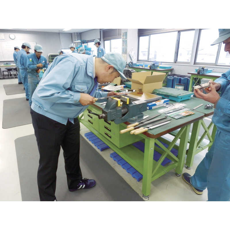 トラスコ中山　鉄工用ヤスリ 角 荒目 刃長150　TKA15001