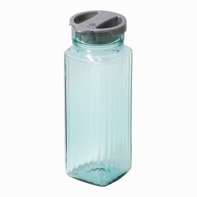 【商品解説】軽くて丈夫、扱いやすいプラスチック製冷水ポットです。プラスチック製なので、軽くて持ちやすいです。透明度の高いモールガラス調デザインで、食卓にもなじみます。ご注意： 冷たい飲み物専用です。熱湯は絶対に入れないでください。食器洗い乾燥機には使用しないでください。【スペック】●型式：HC-0270（HC0270）●JANコード：4549308702705仕様1：サイズ：(約)幅9.5×奥行8.5×高さ25cm仕様2：材質：本体＝AS樹脂(耐熱温度100度・耐冷温度-20度)　フタ＝ポリプロピレン(耐熱温度100度・耐冷温度-20度)仕様3：重量：(約)0.25kgこの商品は宅配便でお届けする商品です出荷可能日から最短日時でお届けします。※出荷完了次第メールをお送りします。配送サービス提供エリアを調べることができます「エリア検索」をクリックして、表示された画面にお届け先の郵便番号7桁を入力してください。ご購入可能エリア検索お買い上げ合計3,980円以上で送料無料となります。※3,980円未満の場合は、一律550円（税込）となります。●出荷可能日から最短日時でお届けします。（日時指定は出来ません。）　※お届け時に不在だった場合は、「ご不在連絡票」が投函されます。　「ご不在連絡票」に記載された宅配業者の連絡先へ、再配達のご依頼をお願いいたします。●お届けは玄関先までとなります。●宅配便でお届けする商品をご購入の場合、不用品リサイクル回収はお受けしておりません。●全て揃い次第の出荷となりますので、2種類以上、または2個以上でのご注文の場合、出荷が遅れる場合があります。詳細はこちら■商品のお届けについて商品の到着日については、出荷完了メール内のリンク（宅配業者お荷物お問い合わせサービス）にてご確認ください。詳しいお届け目安を確認する1度の注文で複数の配送先にお届けすることは出来ません。※注文時に「複数の送付先に送る」で2箇所以上への配送先を設定した場合、すべてキャンセルとさせていただきます。