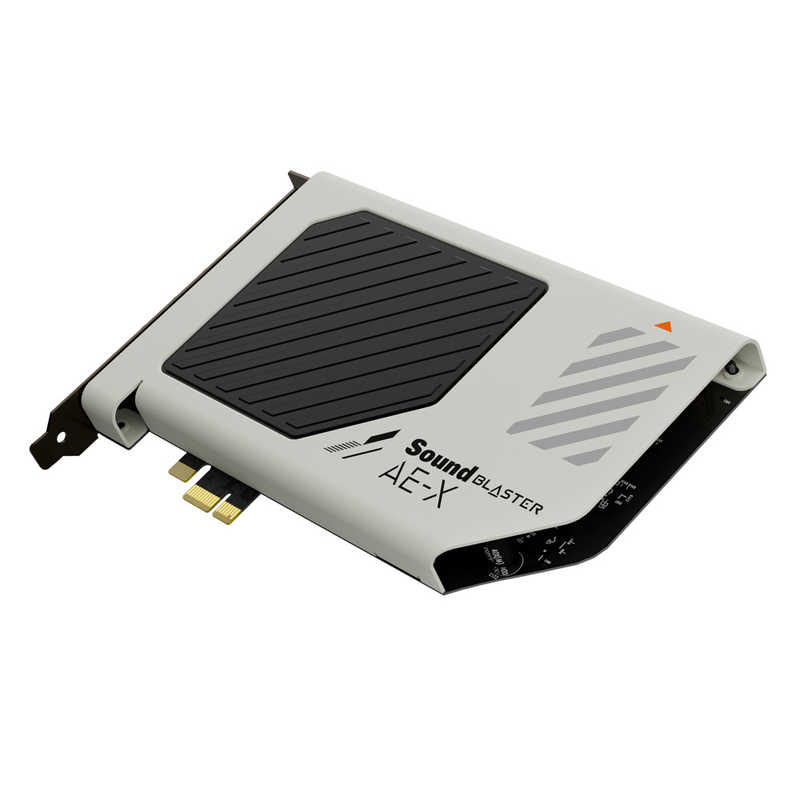 【商品解説】●ハイフィデリティオーディオ ESS ES9039Q2M DACを搭載しており、130dB SNRの卓越したクリアなサウンドを実現します。32bit/384kHz※1※2の高音質再生により、細部まで鮮明に再現し、音楽や映画、ゲームなどのオーディオを本来あるべき音で楽しめます。※1：パソコンにCreative製アプリ/ドライバーをインストールした場合に使用可能な最大ビット深度と最大サンプリングレートです。※2：オーディオ解像度はWindowsのサウンドコントロールパネルより変更します。●パワフルパフォーマンス ディスクリートヘッドホンバイアンプを搭載。最大出力350mW（32Ω時）を実現しており、一般的なオンボードよりも高い駆動力で、スタジオグレードヘッドホンの性能を引き出します。また、ASIO 2.3およびDSDにも対応しており、低遅延かつビットパーフェクトな再生環境で、音源本来のディテールまで忠実に描き出します。●イマーシブサラウンドサウンド バーチャルサラウンドによって、より広く立体的なサウンドステージを実現。映画やゲーム、音楽に広がりのある没入感をもたらします。●オーディオカスタマイズ オーディオコントロールアプリ「Creative Nexus」の新機能である10ポイントパラメトリックEQが利用可能。任意の周波数ポイントごとにゲインやQ値を調整でき、より自由度の高いサウンドチューニングを実現します。AutoEQを使用すれば、対応ヘッドホンの周波数特性に合わせたチューニングも可能。プロファイルの保存やインポート、共有も簡単に行え、シーンに応じた最適なサウンド環境を構築できます。【スペック】●型式：SB-AE-XA（SBAEXA）●JANコード：4580181855164仕様1：［インターフェイス］PCI Express x1［入出力端子］　マイク入力/ライン入力（3.5mm）　ヘッドホン出力　ライン出力（RCA）　同軸デジタル出力　光デジタル入力　Intel HD フロントパネル オーディオ コネクター仕様2：［オーディオ出力解像度］　ヘッドホン出力（リアパネル）/ライン出力：最大32bit/384kHz　同軸デジタル出力：最大24bit/192kHz（PCM）　フロントパネル ヘッドホン出力：最大32bit/192kHz［オーディオ入力解像度］　マイク入力（リアパネル）：最大24bit/192kHz　ライン入力：最大24bit/192kHz　光デジタル入力：最大24bit/192kHz（PCM）　フロントパネル マイク入力：最大24bit/192kHz仕様3：［外形寸法］約179 x 126 x 18mm［重量］約263g［製品の内容］　Sound Blaster AE-X sound card　3.5 mm ヘッドセット（CTIA仕様）-3.5mmヘッドホン/3.5mmマイク スプリッター ケーブル　クイックスタート ガイド/保証書この商品は宅配便でお届けする商品です出荷可能日から最短日時でお届けします。※出荷完了次第メールをお送りします。配送サービス提供エリアを調べることができます「エリア検索」をクリックして、表示された画面にお届け先の郵便番号7桁を入力してください。ご購入可能エリア検索お買い上げ合計3,980円以上で送料無料となります。※3,980円未満の場合は、一律550円（税込）となります。●出荷可能日から最短日時でお届けします。（日時指定は出来ません。）　※お届け時に不在だった場合は、「ご不在連絡票」が投函されます。　「ご不在連絡票」に記載された宅配業者の連絡先へ、再配達のご依頼をお願いいたします。●お届けは玄関先までとなります。●宅配便でお届けする商品をご購入の場合、不用品リサイクル回収はお受けしておりません。●全て揃い次第の出荷となりますので、2種類以上、または2個以上でのご注文の場合、出荷が遅れる場合があります。詳細はこちら■商品のお届けについて商品の到着日については、出荷完了メール内のリンク（宅配業者お荷物お問い合わせサービス）にてご確認ください。詳しいお届け目安を確認する1度の注文で複数の配送先にお届けすることは出来ません。※注文時に「複数の送付先に送る」で2箇所以上への配送先を設定した場合、すべてキャンセルとさせていただきます。