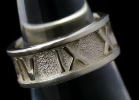 Rakuten - 送料無料 Silver925 シルバー925 リング 指輪 [ アトラス ローマ数字 ][ 7号 9号 15号 17号 23号 ][ 銀 ] シルバーリング メンズ レディース メンズリング レディースリング ユニセックス シンプル おしゃれ かわいい 大人 かっこいい メール便