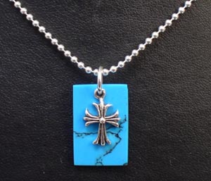 送料無料 シルバー92 石模様の水色プレート＆クロスネックレストップ 石模様の鮮やかな水色とシルバークロスのコントラストが目を引く♪（ペンダントトップ 首飾り 十字架）