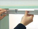 つっぱり 突っ張り ロールスクリーン 取付金具 取り付け金具 40〜60cm ロールカーテン ロールアップ ブラインド 間仕切り 目隠し 吊り下げ 賃貸 天井 ...