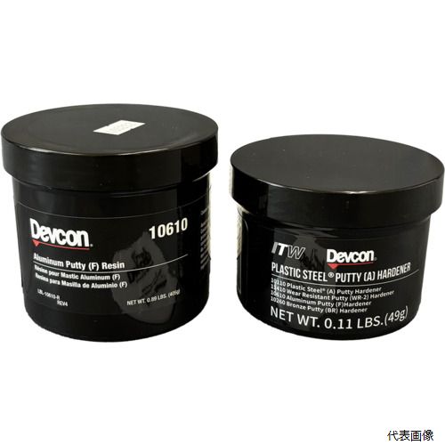 【特長】 ●バツグンの信頼性　設備機器の補修、再生、肉盛り、接着に最適です。 ●全ての金属、木材、コンクリート、石材に対し強力に接着します。 ●硬化後は機械加工も可能で、穿孔、タップ立てなどもできます。 ●好きな形に成形できます。 【用途】 ●アルミ鋳物の穴埋め、肉盛りの修正、巣埋め。 ●アルミ製の機械や設備の修理、防蝕補修に。 ●金属製設備や機器の肉盛り、穴埋め。 ●治具、保持具の製作。 【仕様】 ●色：薄灰色 ●容量(g)：450 ●可使時間(25℃)：60分 ●硬化時間(25℃)：16時間 ●耐熱温度(℃)：120 ●タイプ：パテ状補修剤 ●パテ状 【材質／仕上】 ●主成分：エポキシ樹脂、アルミ粉 【セット内容／付属品】 ●主剤0.41kg ●硬化剤0.05kg 【入数】 ●1S 他のサイズはこちら 在庫のない商品は検索に表示されない場合がございます　