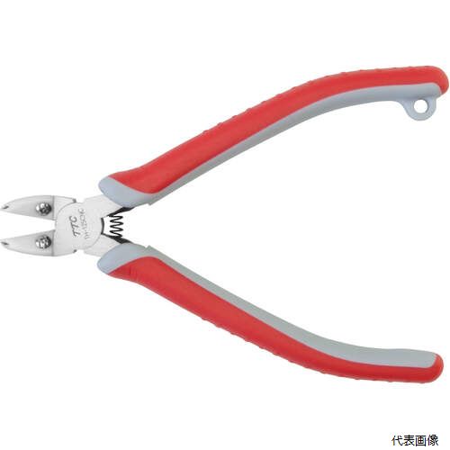 【特長】 ●2枚のPPA樹脂パッドが切れ端をキャッチします。 ●従来品では切断が困難であったステンレス線や軟鉄線の切断にも対応しています。 ●樹脂スペア2セット付です。 ●手にフィットして滑りにくい、エラストマー樹脂二重成型グリップを採用しています。 【用途】 ●DIYや自動車機械のメンテナンス、電気工事等で切れ端を飛散させたくない作業現場に。 【仕様】 ●全長(mm)：129 ●刃表面形状：ラウンド刃 ●切断能力(mm)プラスチック：Φ2.0 ●切断能力(mm)軟鉄線：φ1.4 ●切断能力(mm)軟銅線：φ2.0 ●切断能力(mm)ステンレス：φ1.0 ●切断能力(［［MM2］］)銅より線：φ2.0 ●ラウンド刃 ●ばね付 【材質／仕上】 ●高炭素鋼 ●グリップ：エラストマー樹脂 【注意】 ●非絶縁工具です。 ●電源を切ってお使い下さい。 ●使用用途以外には使用しないで下さい。 ●その他商品台紙注意事項参照。 ●強力ニッパータイプの為従来品のような面切りには非対応です。 【入数】 ●1丁 他のサイズはこちら 在庫のない商品は検索に表示されない場合がございます　