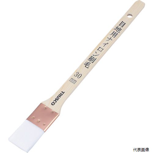 【特長】 ●ソフトで腰があり、返りが良い水性塗料用刷毛です。 ●狭い所、手間のかかる所に便利です。 ●先細仕上げのPBT繊維を使用しています。 【用途】 ●目地、薬品など。 【仕様】 ●刷毛幅(mm)：30 ●毛丈(mm)：35 ●玉厚(mm)：6 ●全長(mm)：270 【材質／仕上】 ●毛：ポリブチレンテレフタレート（PBT） ●柄：木 【注意】 ●提供不可：chemSHERPA、SDS、ミルシート 【入数】 ●1本 他のサイズはこちら 在庫のない商品は検索に表示されない場合がございます　