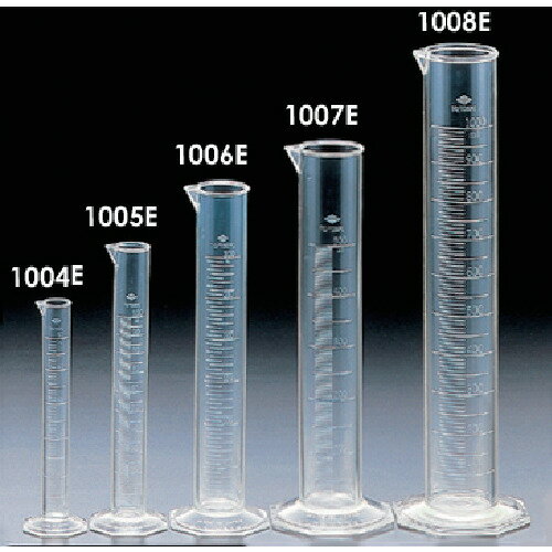 【特長】 ●ガラス並みの透明性を実現した樹脂製メスシリンダーです。 【仕様】 ●容量(ml)：100 ●目盛間隔(ml)：1 ●外径(mm)：33 ●高さ(mm)：256 ●口内径(mm)：29 ●材質：100ml、200ml、300ml、500ml：AS樹脂(アクリロニトリルスチレン樹脂)、1L、2L：MS樹脂(スチレン−メチルメタクリレート樹脂) ●耐熱温度：60℃ ●目盛付 【材質／仕上】 ●AS樹脂(アクリロニトリルスチレン樹脂) ●1000〜2000ml：スチレン、メチルメタクリレート樹脂 【入数】 ●1本 他のサイズはこちら 在庫のない商品は検索に表示されない場合がございます　