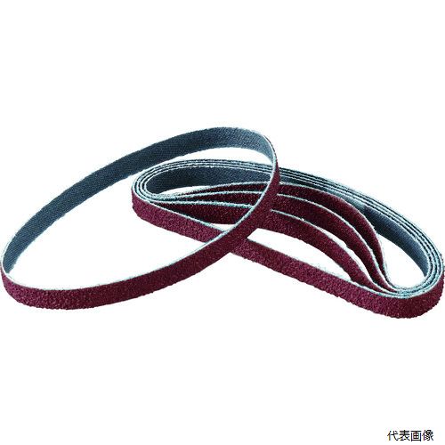 【特長】 ●スモールベルトの高性能な廉価版です。 ●発熱を抑える快削材を加えることにより被研磨物の焼けを防止します。 ●丈夫な基材を使用しており、ハードな作業に最適です。 ●カーボンニュートラルガス使用により、従来比61％排出量を削減しました（製造時）。 【用途】 ●溶接のビード除去に。 ●バリ取り、面取りに。 ●ダイカスト品の仕上げ、修正などに。 【仕様】 ●粒度(#)：320 ●幅(mm)：10 ●長さ(mm)：330 ●砥材：A ●色：濃緑 ●全長(mm)：330 ●適合サンダー：トラスコ(TBA-10-A)、日東工器ベルトン(EBS-10、B-10CL、BB-10B)、ベッセル(GT-BS12)、エスピーエアー(SP-1370A)、シナノ(SI-2700)、空研(KBS-12)、コンパクトツール(212A)、マイン(NR-111S) 【材質／仕上】 ●砥材：アランダム（A）（茶色） ●基材：布 【注意】 ●ベルトは研磨物に対して平行に当ててご使用ください。 ●ベルトのつなぎ目部分が最も強度が弱い為、ねじる方向でのご使用はベルトが破断することがあります。 ●ねじる方向でのご使用はしないで下さい。 ●提供不可：ミルシート 【入数】 ●1箱/50本 他のサイズはこちら 在庫のない商品は検索に表示されない場合がございます　