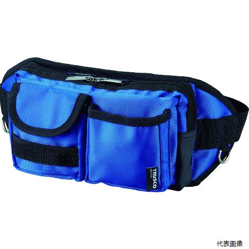 【特長】 ●前面2か所に便利なポケットが付いたウエストポーチです。 【仕様】 ●色：ブルー ●幅(mm)：250 ●奥行(mm)：70 ●高さ(mm)：135 ●形状：ウエストポーチ ●腰まわり寸法：90cmまで 【材質／仕上】 ●ポリエステル 【入数】 ●1個 他のサイズはこちら 在庫のない商品は検索に表示されない場合がございます　