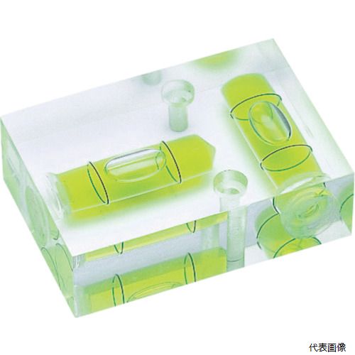 【特長】 ●機械、機器への取り付けに最適です。 ●気泡管2軸タイプです。 ●穴無しタイプもございます。 ●特注サイズ等の対応可（別途見積要） 【用途】 ●水平測定に。 ●機械、機器等への組込もしくは取付 【仕様】 ●長さ(mm)：35 ●高さ(mm)：50 ●厚さ(mm)：15 ●マグネット：なし ●精度：0.5mm/m=0.0286°(PTH-30は、1.33mm/m=0.0764°) ●感度：34’/2mm(PTH-30は、91’/2mm) 【材質／仕上】 ●本体：アクリル樹脂（PMMA) ●気泡管：アクリル樹脂(PMMA) 【入数】 ●1個 他のサイズはこちら 在庫のない商品は検索に表示されない場合がございます　