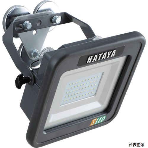 【特長】 ●点灯は内蔵バッテリーとAC電源の両方で行えるハイブリッドタイプです。 ●衝撃を吸収する耐衝撃プロテクターでライト全周を保護します。 ●屋外使用も安心の防雨型・防塵防水IP44です。　 ●ランプの色表示によってバッテリーの残量確認ができます。 ●白色光を電球色調の光に変えられるLED電球色シート付属です。 ●眩しさを抑え、光を拡散させる防眩シート付属です。 ●耐衝撃プロテクター付属です。 ●マグネットで壁面にも取り付け可能 【仕様】 ●明るさ(lm)：1400 ●幅(mm)：245 ●奥行(mm)：185 ●高さ(mm)：230 ●消費電力(W)：12 ●最大点灯時間(h)：9 ●充電時間(時間)：6.5 ●消費電力(W)100V：12(LED照明装置) ●点灯時間：9 ●防塵防水IP44　屋外用防雨型 ●バッテリー残量インジケータ付（点灯中、ランプ色表示によってバッテリーの残業確認ができます。） ●防水カバー付　照明ON/OFFスイッチ（点灯は内蔵バッテリーとAC電源両方で行える ●ソフトキャリングケース付 【セット内容／付属品】 ●耐衝撃プロテクター ●ACアダプター ●LED電球色シート ●防眩シート ●ソフトキャリングケース ●φ66マグネット3個 【注意】 ●LEDの交換はできません。 ●薄板はマグネットの吸着力が弱く、落下の原因となります。 ●ペースメーカー、電子医療器を装着されている方はマグネットに十分ご注意下さい。 ●充電完了後、ACアダプターは挿しっぱなしにせず、早めに抜いて下さい。 ●バッテリー残量がなくなった時は放置せずにできるだけ速やかに充電して下さい。 ●長時間使用しない時も満充電にしておき、最低2〜3か月に1回必ず充電して下さい。 ●過放電保護機能が働き、使用できなくなる場合があります。 【入数】 ●1台 他のサイズはこちら 在庫のない商品は検索に表示されない場合がございます