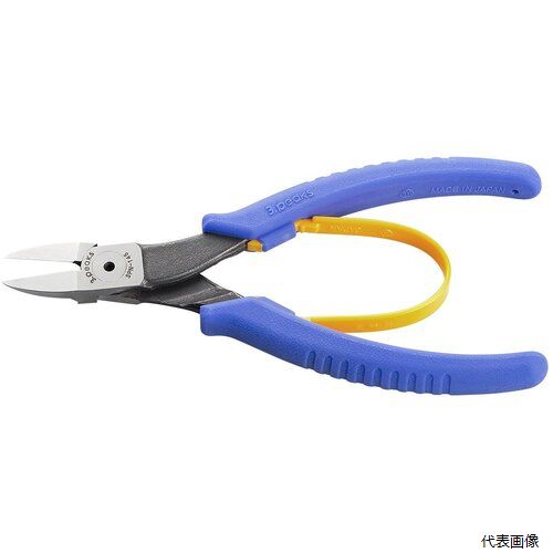 【特長】 ●刃角度7°の直線に近い角度で作業効率がアップします。 ●刃が長く、スリムな設計で狭所の作業に最適です。 ●手になじみやすいエラストマー樹脂グリップです。 【用途】 ●プラスチック成形業。 【仕様】 ●全長(mm)：147 ●刃表面形状：フラット刃 ●切断能力(mm)ABS樹脂：○ ●切断能力(mm)プラスチック：φ3 ●切断能力(mm)樹脂：φ3 ●フラット刃 ●プラスチック製ばね付 ●寸法(mm)：A=147／B=48／C=95／D=13／E=8／F=19 【材質／仕上】 ●バナジウム鋼 ●グリップ：エラストマー樹脂 【注意】 ●絶対に電気を通さないで下さい。非絶縁工具です。 ●ハンマーがわりに使用しないでください。 ●使用範囲をこえての使用はしないでください。 【入数】 ●1丁 他のサイズはこちら 在庫のない商品は検索に表示されない場合がございます　
