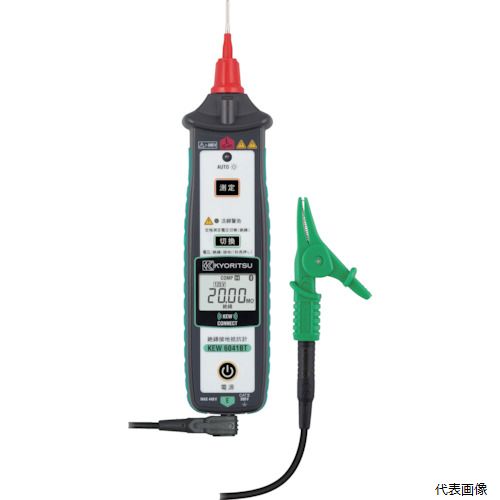 【特長】 ●絶縁・簡易接地・電圧をこの1台で測定！片手で使える複合試験器です。 【仕様】 ●接地抵抗(Ω)：200.0/2000（オートレンジ） ●最小表示(MΩ)：0.100 ●地電圧(V)：30 ●定格測定電圧(V/MΩ)：50/125/250/500 ●交流電圧(V)：AC2.0〜440.0（AC/DC2V以上で自動判別） ●直流電圧(V)：DC±2.0〜±440.0（AC/DC2V以上で自動判別） ●絶縁抵抗値(MΩ)：100 ●ケース：携帯用ケース ●動力の線間電圧も測定可能な電圧測定機能（最大440V） ●ELBの誤作動を防ぐ2mA以下の測定電流（接地測定時） ●作業ミスを防止する活線警告機能(絶縁・接地測定選択時) ●画面が見えなくてもブザーでお知らせするコンパレータ機能 ●アプリで設定をカスタマイズ（使わない機能やレンジのON/OFFに加え、最大測定表示値やコンパレータのしきい値を任意で設定） ●交換可能な先端ピンが4種類 ●タブレットなどに測定値を保存できるBluetooth通信機能付 ●幅×奥行×高さ：51×42×232mm ●電源：単3形乾電池LR6×2本（付属） 【セット内容／付属品】 ●7248（ワニ口コードセット） ●8072A（先端金具・標準） ●8017B（先端金具・ロング） ●8253（先端金具・モールド）9161（携帯用ケース） ●単3形乾電池LR6×2 ●取扱説明書 【入数】 ●1台 他のサイズはこちら 在庫のない商品は検索に表示されない場合がございます　