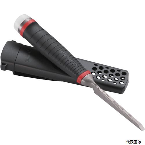 【特長】 ●先端に25°の角度があり、剥がす対象と平行に作業できます。 ●一体型鍛造品のため強靭で打撃力が刃先に伝わります。 ●耐久性と切れ味を兼ね備えています。 ●グリップ付きで滑りにくく握りやすいです。 ●グリップが手への衝撃を軽減してくれます。 ●打撃キャップは工具不要で交換可能です。 ●ベルトに装着できる実用的なケース入りです。 【用途】 ●剥がし、バラシ、ハツリ作業に。 【仕様】 ●刃幅(mm)：6 ●全長(mm)：265 ●先端角度：25° 【セット内容／付属品】 ●収納用ケース 【注意】 ●保護メガネ、手袋などの保護具を着用して作業下さい。 【入数】 ●1本 他のサイズはこちら 在庫のない商品は検索に表示されない場合がございます