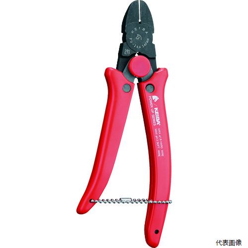 【特長】 ●通常のニッパーに比べ約2倍のパワーを発揮できる構造です。 ●神戸製鋼所製オリジナル高級鋼材「マルトロイ［［R1］］」を使用しています。 ●1986年グッドデザイン賞、1986年デザインオブザイヤー、1997年ロングライフデザイン賞受賞商品です。 ●「KEIBA」ならではの極上の切れ味です。 【用途】 ●針金や線材等を切る用途に。 【仕様】 ●全長(mm)：165 ●刃表面形状：スタンダード刃 ●切断能力(mm)硬線：φ1.8 ●切断能力(mm)軟線：φ2.3 ●色：レッド ●強力刃 ●ばね付 【材質／仕上】 ●マルトロイ［［R1］］(KA70CRF2) ●グリップ：ポリ塩化ビニール 【入数】 ●1丁 他のサイズはこちら 在庫のない商品は検索に表示されない場合がございます　