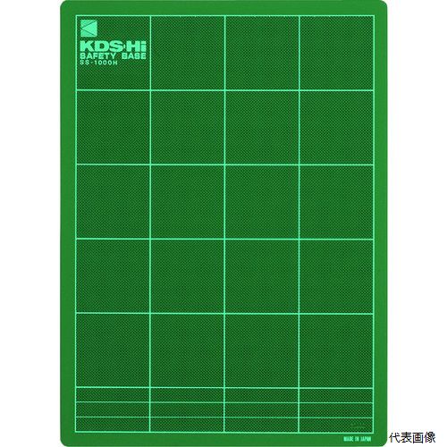 【特長】 ●何度切っても切り口が開かず、切り跡は目立ちません。 ●ワンコート接着剤を塗った用紙（両面テープなど）も容易に剥がせます。 ●平置きされている限り、反り、剥離、ゆがみ、割れに強い積層構造です。 【用途】 ●カッターを用いての切断作業に ●ライトテーブルを用いればトレース作業に。 【仕様】 ●サイズ：A4 ●長辺長さ(mm)：300 ●短辺長さ(mm)：220 ●厚さ(mm)：3 ●ハードタイプ ●片面使用 【材質／仕上】 ●ポリ塩化ビニル（PVC） 【入数】 ●1個 他のサイズはこちら 在庫のない商品は検索に表示されない場合がございます　