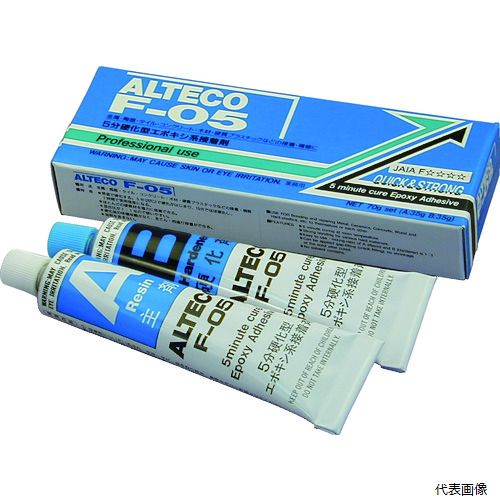 【特長】 ●5分で硬化する混合比1：1の2液混合エポキシ接着剤です。 ●速硬化なので急を要する場面での補修・充填・接着に威力を発揮します。 ●JAIAF☆☆☆☆/4VOC基準適合 ●各種含有調査対応可 【用途】 ●金属・ガラス・陶器・木・プラスチックの接着に。 ●レベリング材（プライマー）に。 ●穴うめ充填/補修に。 【仕様】 ●色(主剤/硬化剤)：乳白色/白色透明 ●色：乳白色(硬化後) ●容量(g)：70（主剤：35g/硬化剤：35g） ●容量(kg)：0.07 ●可使時間(23℃)：3分※25℃ ●可使時間(25℃)：3分 ●可使時間(分)：3 ●硬化時間(23℃)：5分※25℃ ●硬化時間(25℃)：5分 ●硬化時間(分)：5 ●使用温度範囲(℃)：5℃〜60℃ ●縦(mm)：50 ●高さ(mm)：25 ●横(mm)：140 ●粘度：高粘度液状(主剤・硬化剤共通) ●硬化時間（25℃）：5分 ●可使時間（25℃）：3分 ●チューブタイプ(AL容器) 【材質／仕上】 ●主成分：エポキシ樹脂 【セット内容／付属品】 ●チューブ本体（主剤/硬化剤） ●取扱説明書 ●混合ヘラ ●セット箱（説明表記付き） 【注意】 ●皮フ・指などに着いた場合、すぐにふき取り、せっけんと水や湯水でよく洗い流してください。 ●目に入った場合、直ぐに大量の水で洗い流しただちに眼科医の診断を受てください ●混合、注入、塗布、接着工程などの作業場には、局所排気装置を設置し環境を整えてください。 【入数】 ●1S/1箱 他のサイズはこちら 在庫のない商品は検索に表示されない場合がございます　