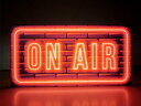 【Mサイズ】オンエア ON AIR スタジオ ラジオ 生放送 生配信 ライブ配信 番組 DJ ミュージック 音楽 レコード CD ネオン系 インテリア 装飾 プレゼント 店舗 自宅 パーティー イベント テーブル カウンター サイン ランプ 照明 看板 置物 雑貨 ライトBOX 電飾看板 電光看板(3)
