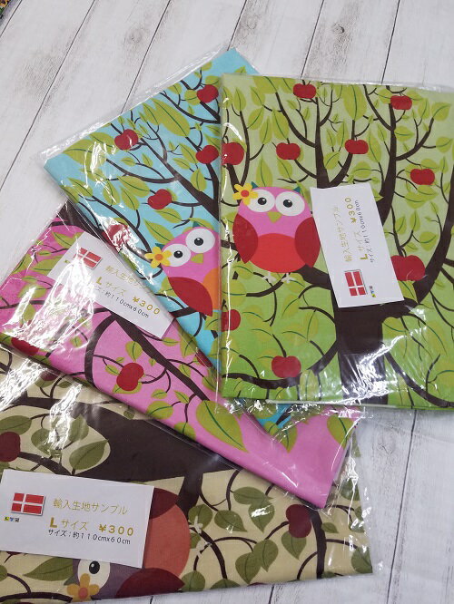 輸入生地の身長計のプリントです。約105cmx55cmです、メモリーは160cmまで計れます。数量限定生地にな..