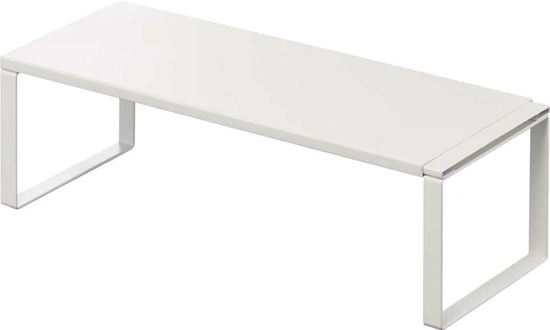 ※お客様のご都合による商品の返品・交換・キャンセルは受け付けておりません。商品仕様をご確認の上、お間違いの無いようお願い致します。◆メーカー:山崎実業 ◆品名:伸縮洗濯機排水口上ラック プレート ホワイト ◆品番:4969 ◆洗濯機の排水口とホースを隠しながら、その上を有効活用できる伸縮ラック。伸縮できるから洗濯機のサイズや防水パンの内寸サイズに合わせてサイズを調整できます。 ◆商品サイズ:約38.5~64X15X12cm ◆商品重量:約1350g ◆品質表示:本体:スチール（ユニクロメッキ＋粉体塗装） マグネット ◆付属品:六角レンチ ◆耐荷重:約5kg ◆対応サイズ:洗濯機排水ホースの高さ:約11cm以下 防水パン（洗濯機設置時）有効内寸:幅約15cm以上 奥行約38.5〜64cm以内 ◆組立式 ◆沖縄県は配送不可となります。ご了承下さい。 ※品番通りのお手配になりますのでご注文前に必ず商品の仕様・サイズ・品番・色等を確認の上ご注文お願いします。当店のお買い物ガイドも併せてご確認ください。