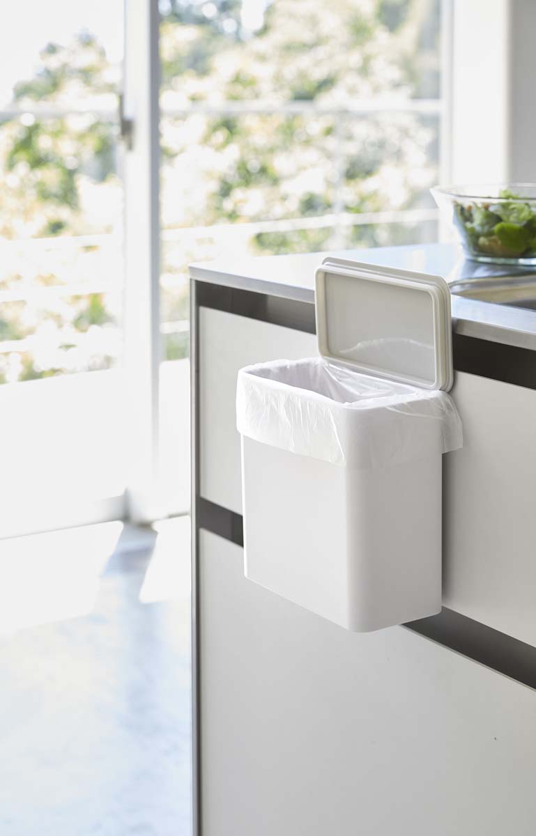 (LINEクーポン有)山崎実業 マグネット&シンク扉ゴミ箱 プレート ホワイト 4701 [2]