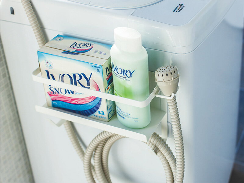 生活雑貨マーケット マストの山崎実業 プレート ホースホルダー付き 洗濯機横マグネットラック ホワイト 4771｜アングル3