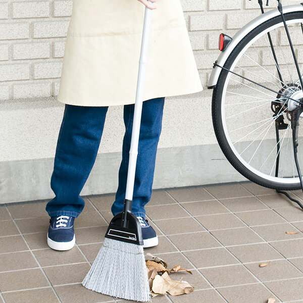 ホウキ 庭ほうき化繊 長柄 ｜ 箒 化繊 庭 屋外 水周り 掃き掃除 玄関 コンクリート 落ち葉 掃除用品 掃..