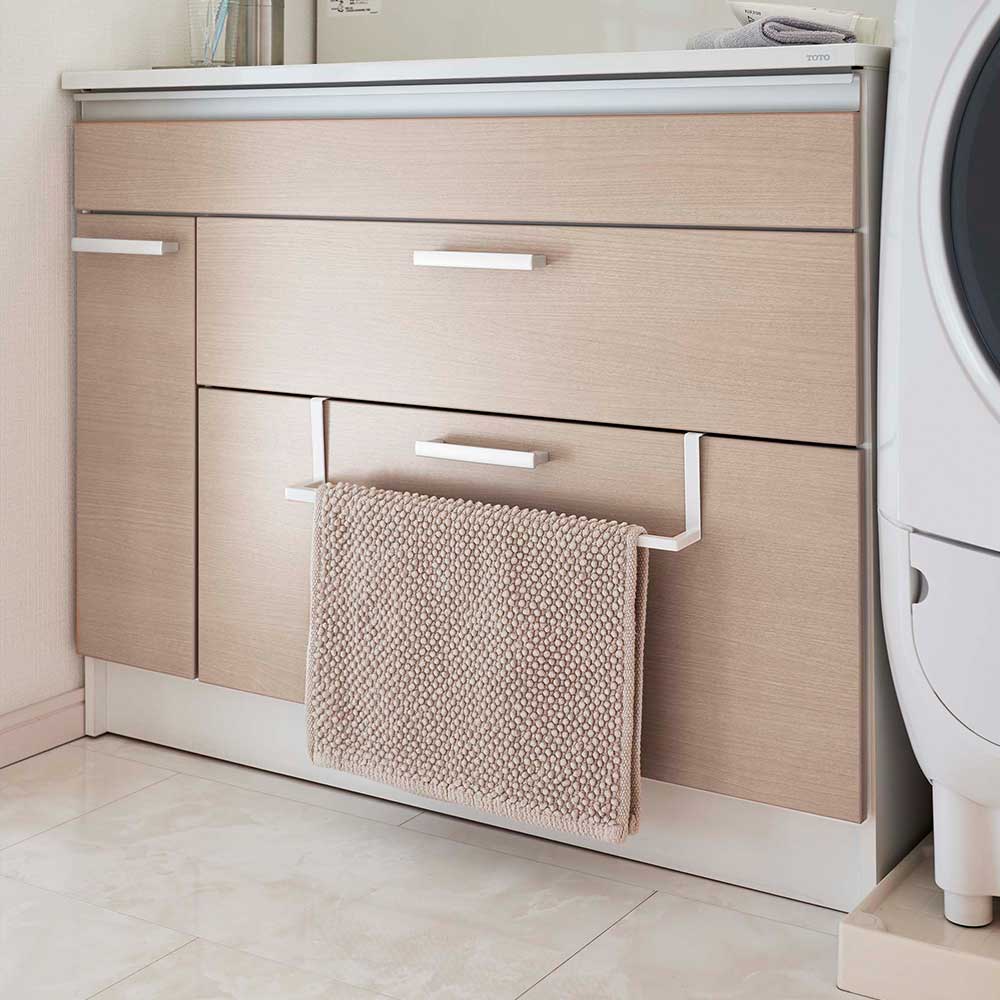 山崎実業 tower タワー 洗面下引っ掛け伸縮バスマット&タオルハンガー 伸縮式 幅約30〜53cm ホワイト ブラック 7420 7421 ｜ バスマットハンガー バスマット干し バスタオルハンガー 白