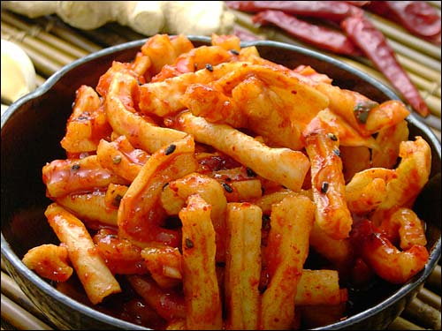 オモニの手作りキムチ【冷蔵限定】本格韓国切干大根キムチ　250g