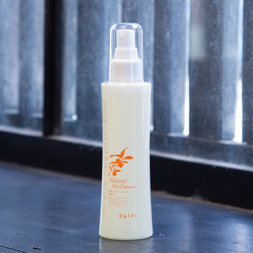 育毛剤 スカルプ ヘアエッセンス 150ml（2ヵ月分） 紫外線 アフターケア UV 発毛促進 スプレータイプ 美容室専売品 低刺激 無添加 ラフィー オーガニック ヘアケア 頭皮ケア スカルプ 敏感肌 天然成分