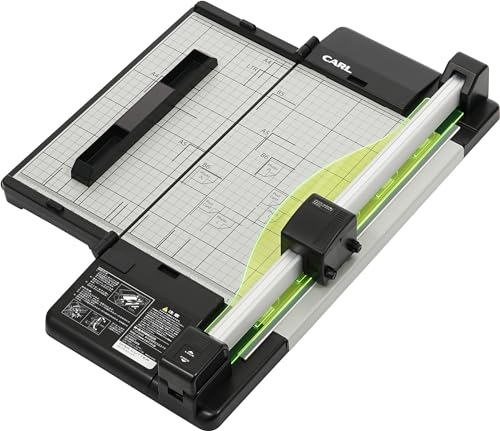 裁断枚数50枚本体のみ/A4サイズ/DC-F5100・Size:A4サイズ・パッケージ個数:1・折り畳み式のコンパクトな裁断機。裁断位置が光ってわかり正確に裁断できます。刃は押し切りタイプではなく回転刃なので、安全設計です。・【裁断枚数】丸刃約50枚(コピー用紙64g/使用時) 2.5往復目安 【裁断幅】310mm(A4長辺程度)・【材質】 ABS、スチール・【本体サイズ】W365(折り畳み時W221)×L517×H82mm 【本体重量】2.6kg・【材質】 再生ABS、スチールお気に入りの本や雑誌を裁断し、データ化に適したスライド式裁断機「ディスクカッター」です。 1度に50枚裁断できる為、電子書籍化用に、ご自宅に溜まった書籍を裁断する等便利な商品です。 集光式紙押さえ板により、対象物をセットした時に裁断位置が光ってわかり、正確に裁断ができます。 押し切りタイプではなく回転式の刃で裁断する為、上から真っ直ぐ力が加わりやすく、裁断時に用紙がズレにくいです。 盤面の折り畳みが出来る様になり、従来品より面積約35%と省スペースの為、 使用しない時はコンパクトに収納でき、収納場所に困るといった問題点を解決しております。 本体も2.6kgと軽量なので、簡単に持ち運びができ、狭いオフィスやご自宅での裁断場所の移動にも困りません。 刃の交換時も刃に触れず交換できる安全設計になっているので、ケガの心配が無く安心です。 【刃の種類】 丸刃(DCC-28)…紙を直線に裁断できます。 フッ素コート刃(K-18)…丸刃と同じ切り口ですが、テープやのり等の粘着物がつきにくくなっています。 ミシン目刃(DCC-29)…チケット・クーポン券等のキリトリ線を付けられます。 【カッターマット】 カッターマットは左右・表裏の合計4箇所使えて経済的です。(1面で2箇所×2面) 【裁断枚数】丸刃約50枚(4.5mm厚 コピー用紙64g/使用時) 2.5往復が目安。ミシン目刃約3枚(コピー用紙64g/使用時) 。 ※ミシン目刃で裁断する時、往復すると紙を裁断してしまいます。 【裁断幅】310mm(A4長辺程度) 【対象物】 ボール紙(1mm厚まで)、軟質ビニール(0.8mm厚まで)、硬質ビニール(0.4厚mmまで)、PPフィルム(0.4mm厚まで) 粘着シート(4.5mm厚まで)…K-18/フッ素コート刃使用時のみ対象。 ※紙以外の柔らかい素材を裁断する時はPPC用紙等を下に敷いて下さい。 【本体サイズ】W365(折り畳み時W221)×L517×H82mm 【本体重量】2.6kg 【材質】 ABS、スチール 【購入時装着品】 K-18/フッ素コート刃、DCM-310/カッターマット。 【付属品】 替刃用空ケースx1個。 【消耗品(別売)】 DCC-28/丸刃、DCC-29/ミシン目刃、K-18/フッ素コート刃、DCM-310/カッターマット。