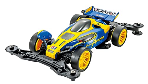 ブルー／イエロー/-/18101-000・パッケージ個数:1・【 次世代アバンテの興奮をミニ四駆で 】 シャフトドライブ四輪駆動を採用した高性能レーサーのプラスチックモデル組み立てキットです。スーパーアバンテJr.は、根津孝太氏(znug design代表)がデザインした次世代RCバギー、スーパーアバンテのミニ四駆バージョン。“ジュニア”化によるボディのアレンジも根津氏自身が手がけています。アバンテのイメージを新鮮に塗りかえた、丸みのあるスリムなフォルムはミニ四駆でも魅力たっぷり。RC版の目玉装備となったインボードサスペンションは、ノーズのウィンドウ内部にモールドで立体感豊かに表現。フロントの小型フェンダーとサスアームもボディと一体で再現して、RCカーのメカニカルな雰囲気をぎゅっと凝縮しました。・キャノピーとノーズのウインドウをイメージしたパーツは着脱式として、スタイルの変化も楽しみ。シャーシは軽量・コンパクトで実戦向きのVZを採用しました。そして、足まわりはイエローの12本スポークホイールと小径ローハイトタイヤでコーディネート。おなじみのロゴやキャッチフレーズなどを表現す商品紹介 人気のRCバギー、スーパーアバンテがミニ四駆になって登場。 ボディのデザインはRC版を手がけた根津孝太氏(znug design代表)が担当。 立体感あふれるモールドで再現したインボードフロントサスペンションや、フロントの小型フェンダーが見どころ。 シャーシは軽量・コンパクトなVZを採用。 メタリック調のステッカーもセット。 ※キャノピーを取り外せば別売のドライバー人形も乗せられます。 ※この商品は、組み立てが必要なキットです。 ※組み立てには別途、工具等が必要です。 ※単三電池（2本）は別途ご購入ください。 安全警告 該当なし