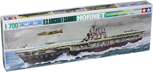 史実的マルチカラー/小型/77510・パッケージ個数:1・組み立て、塗装が必要なプラモデル。別途、工具、塗料等が必要。商品紹介 アメリカ海軍で8番目の航空母艦、そしてヨークタウン型空母の3番艦として1941年に竣工、1942年の南太平洋海戦で太平洋に姿を消したホーネットのプラスチックモデル組み立てキットです。このホーネットが一躍その名を高めたのは、日本が連戦連勝を続けていた1942年4月、双発爆撃機B-25ミッチェルを搭載しての日本本土初空襲です。キットもこの作戦時の姿を再現、16機のB-25もセットしました。もちろん甲板や艦橋、エレベーター内部の隔壁など船体各部も繊細な仕上がりです。海面を工夫して発艦準備中の情景に挑戦するのも楽しみです。完成時の全長350mm。 安全警告 該当なし